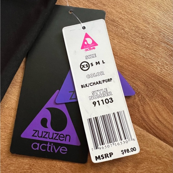 Black active wear and yoga pants - Picture 2 of 3